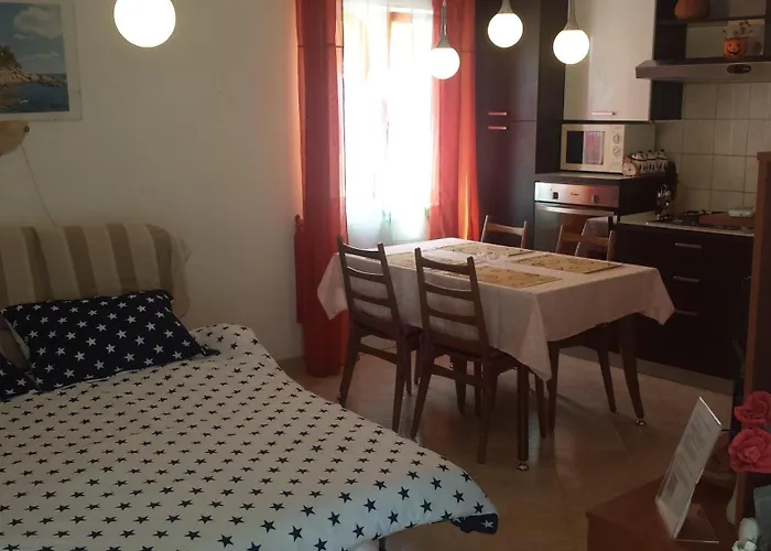 Charming Cozy Holliday House 2+2